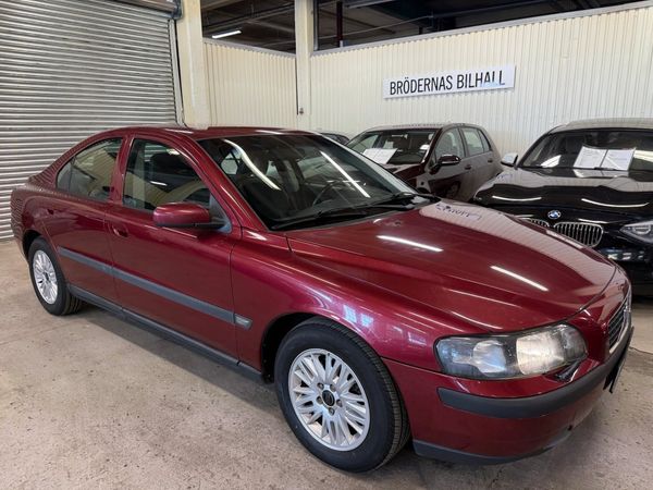 Volvo S60 2.4 140hk/ 3-ägare/ Dragkrok/ Motorvärmare/ Kamrembytt - 2004