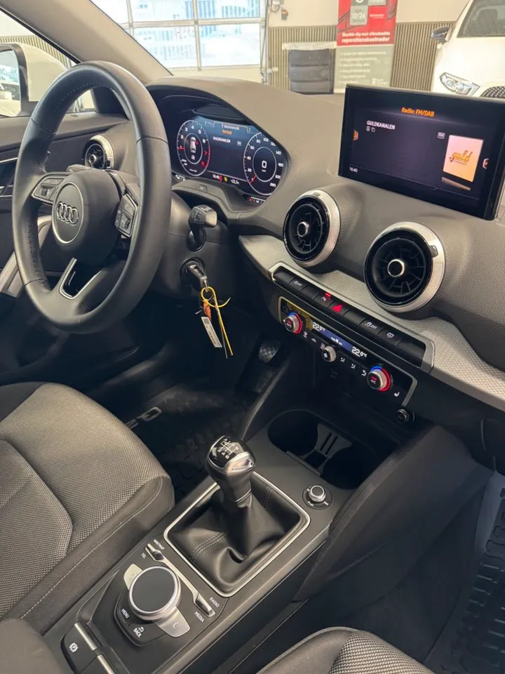Vehicle image 20