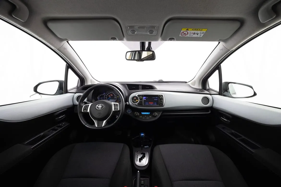 Vehicle image 11