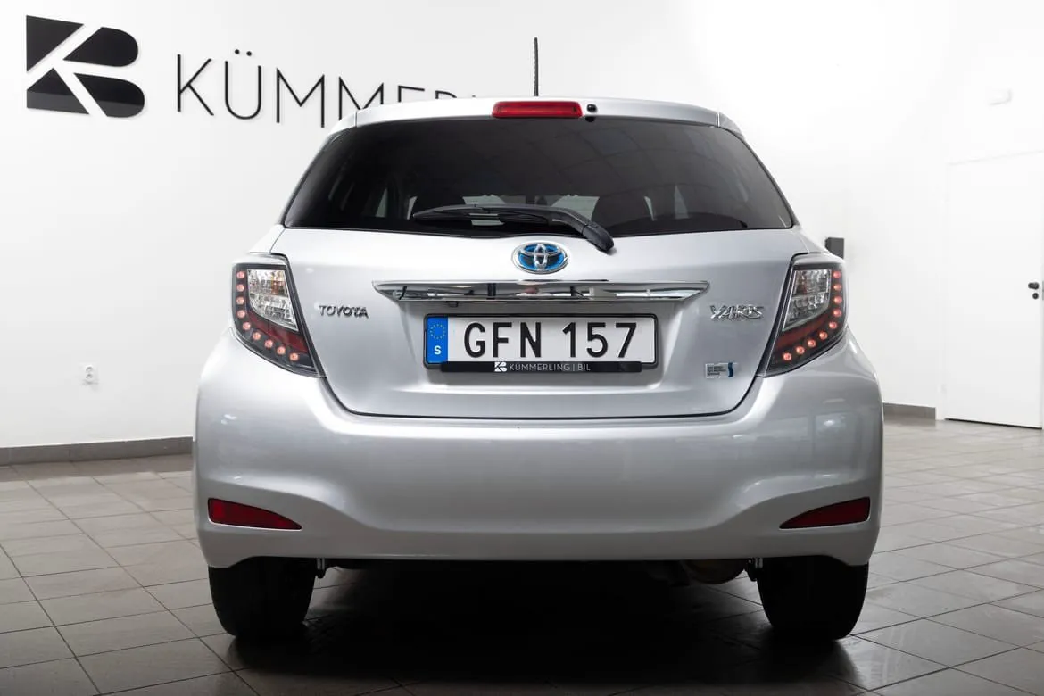 Vehicle image 9