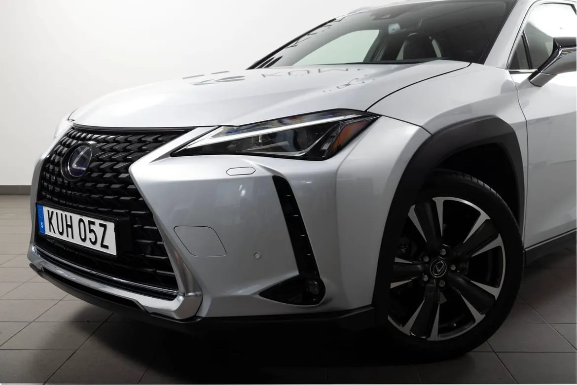 Vehicle image 9