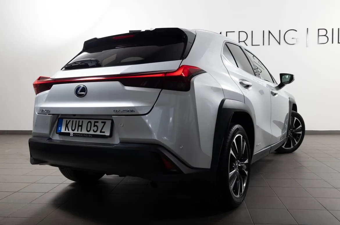 Vehicle image 11