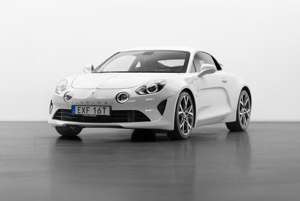 Alpine A110 TCe Légende - Svensksåld - 1 brukare - nyservad - 2020