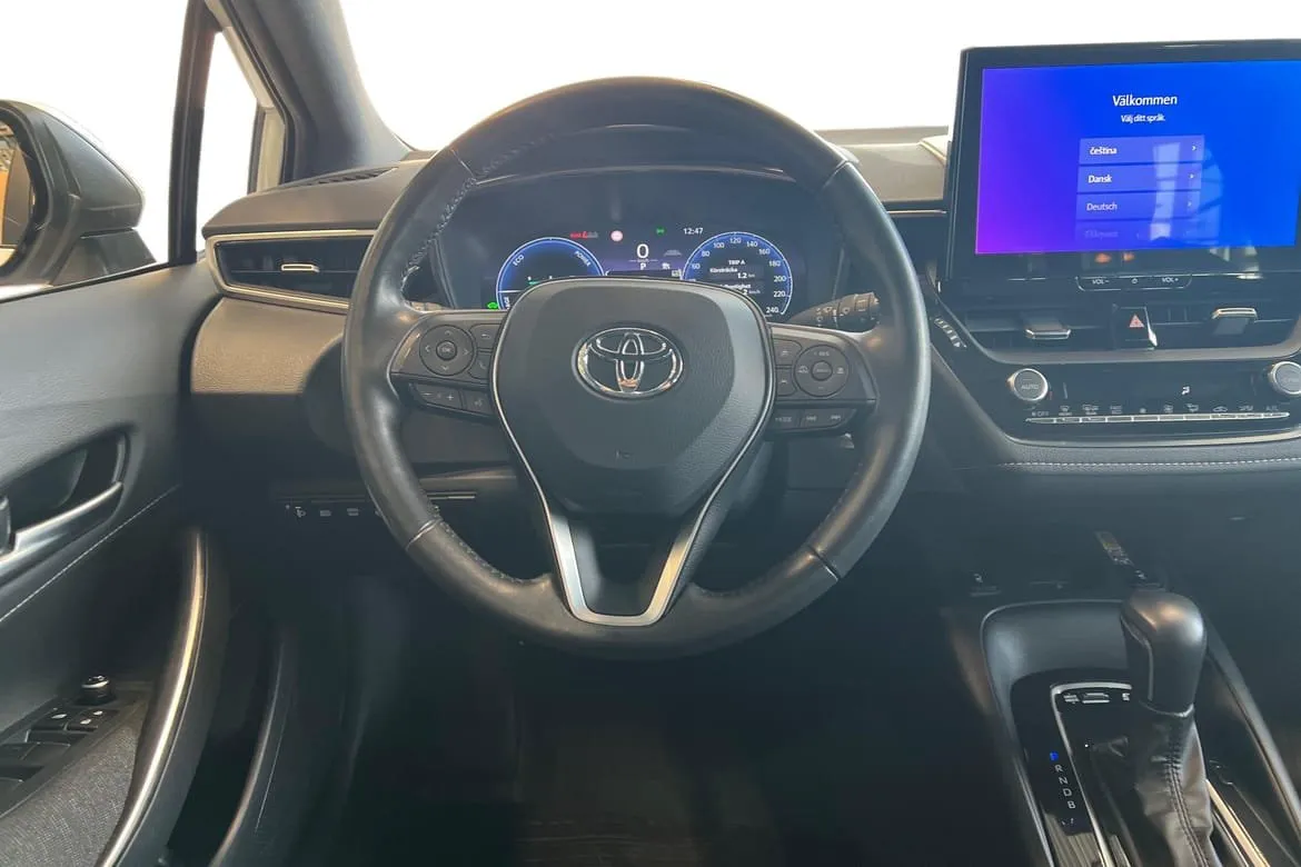Vehicle image 9