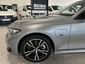 BMW 330 bild 10