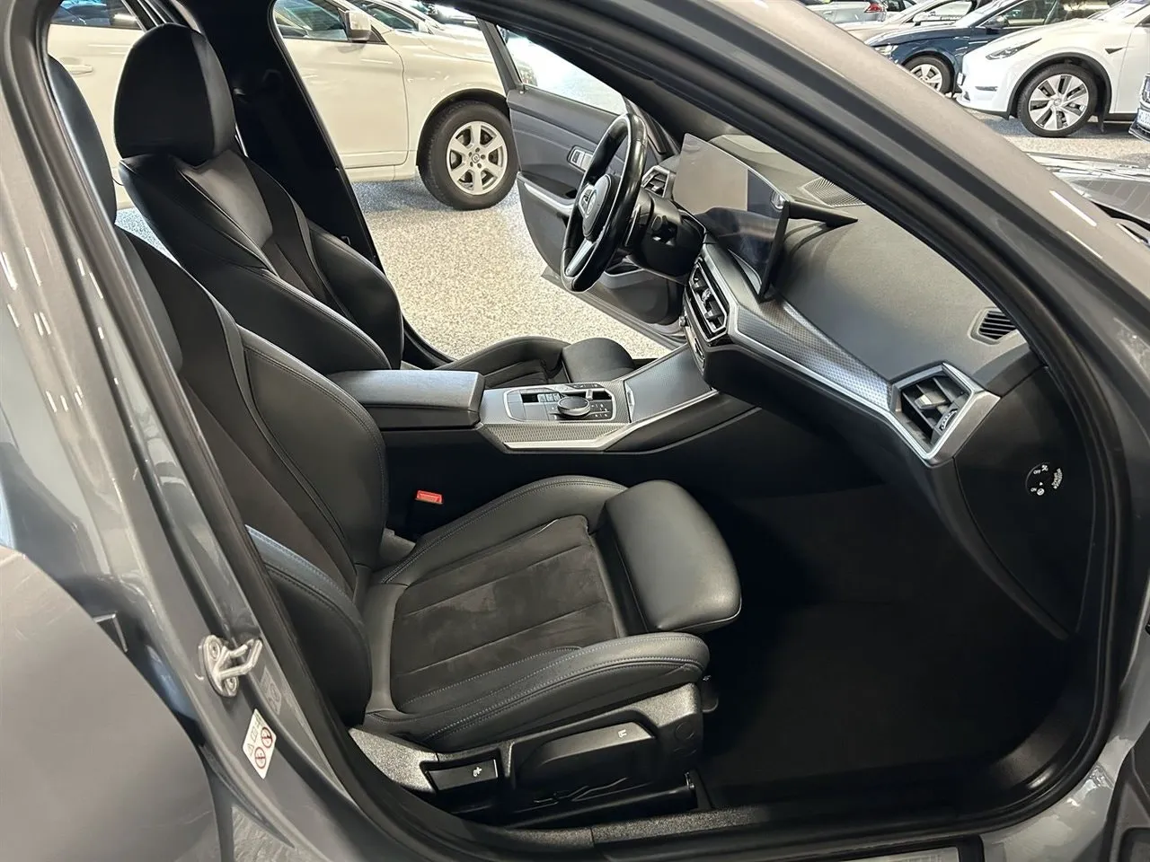 Vehicle image 20
