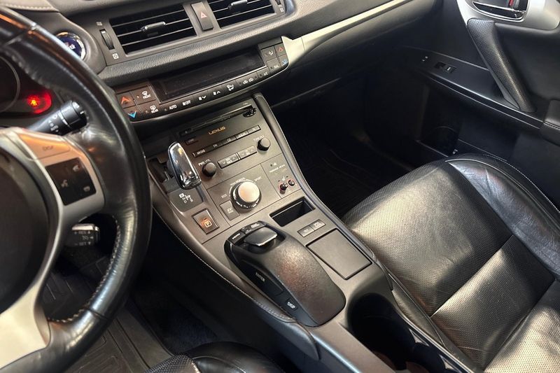 Lexus CT bild 21
