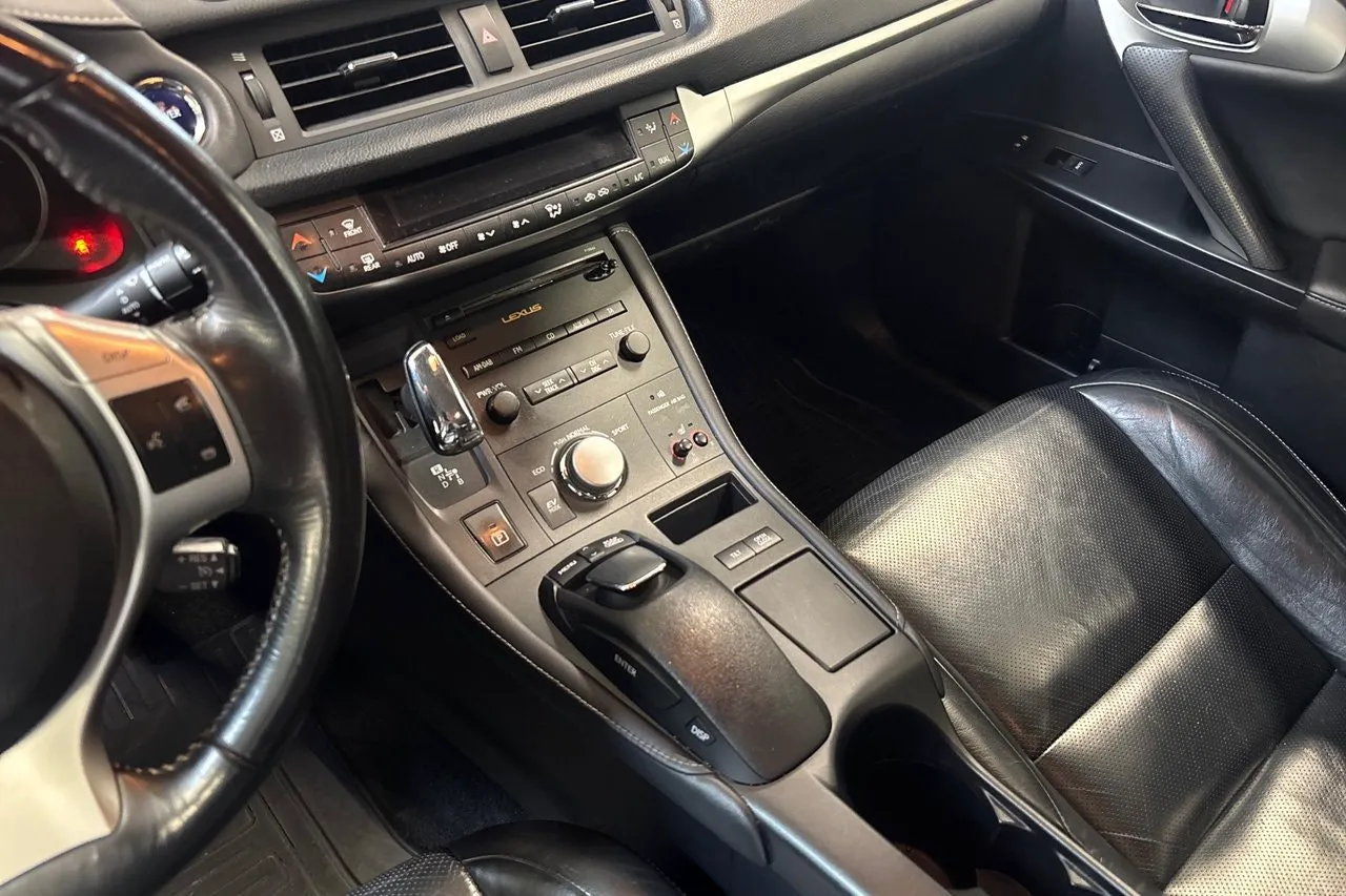 Vehicle image 20