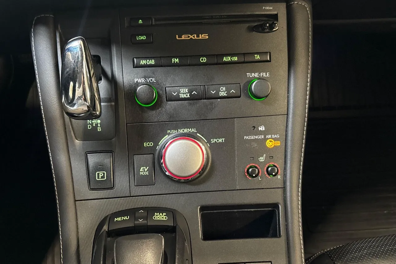 Vehicle image 22