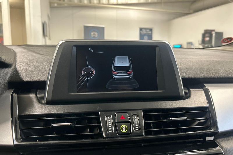 BMW 218 bild 19