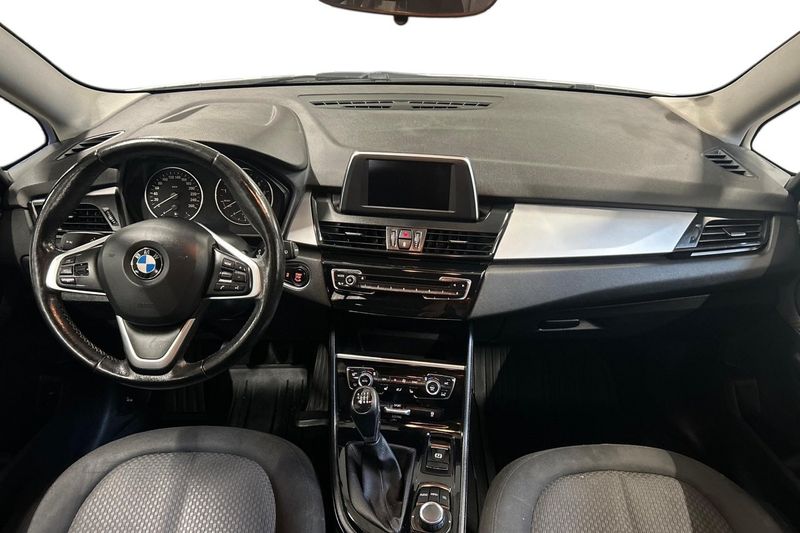 BMW 218 bild 12
