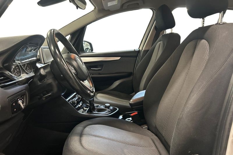 BMW 218 bild 13