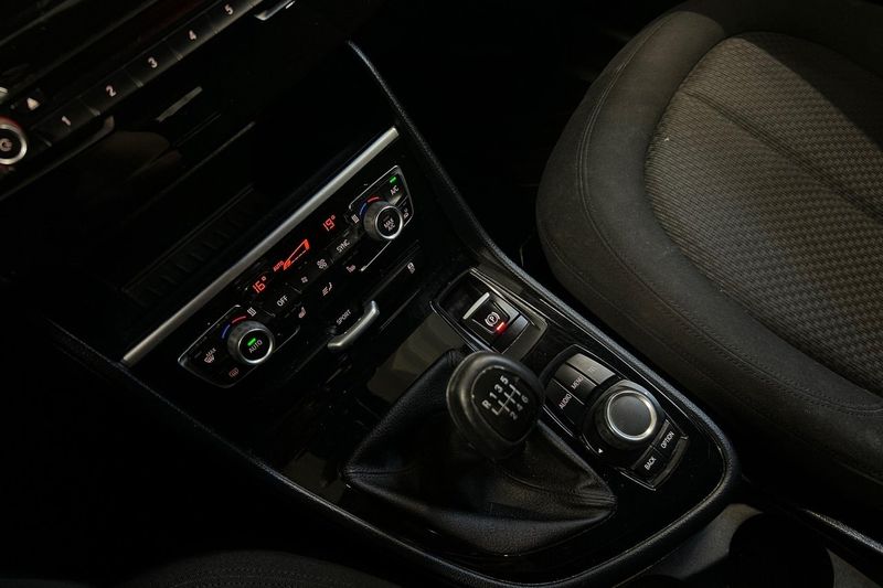 BMW 218 bild 22