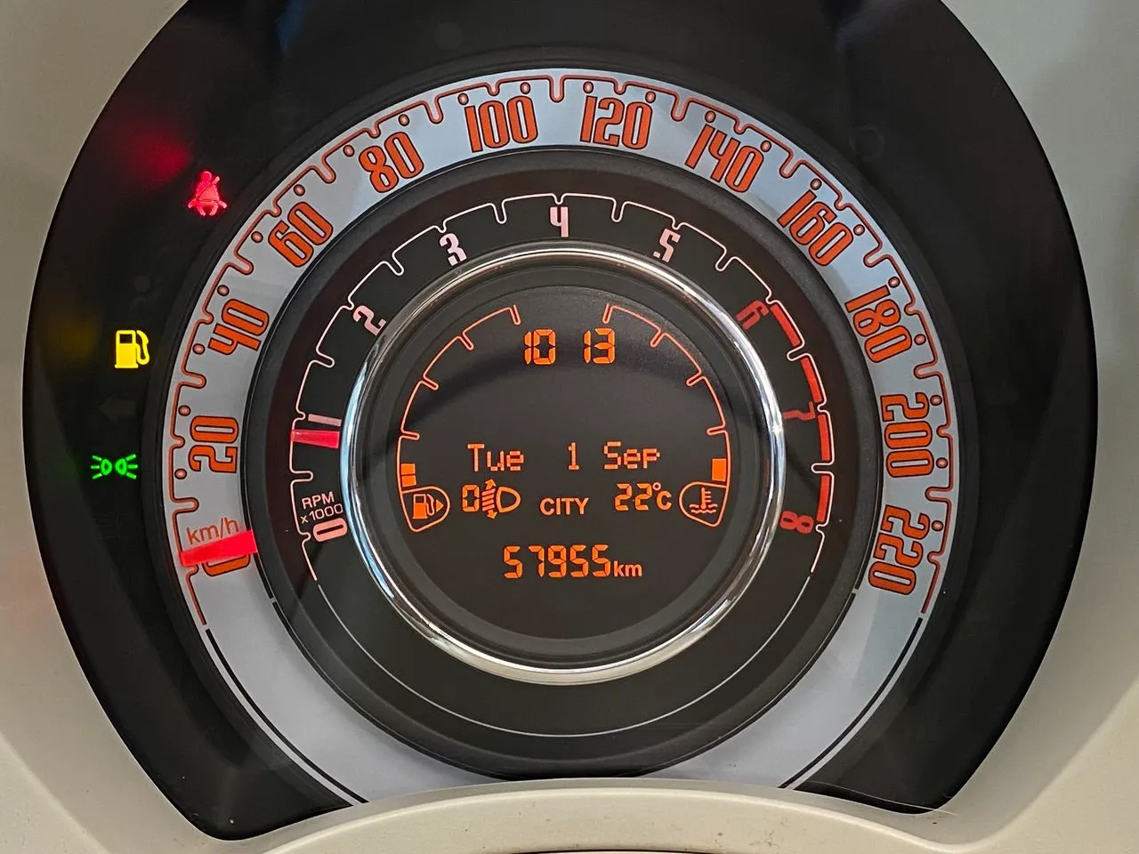 Vehicle image 10