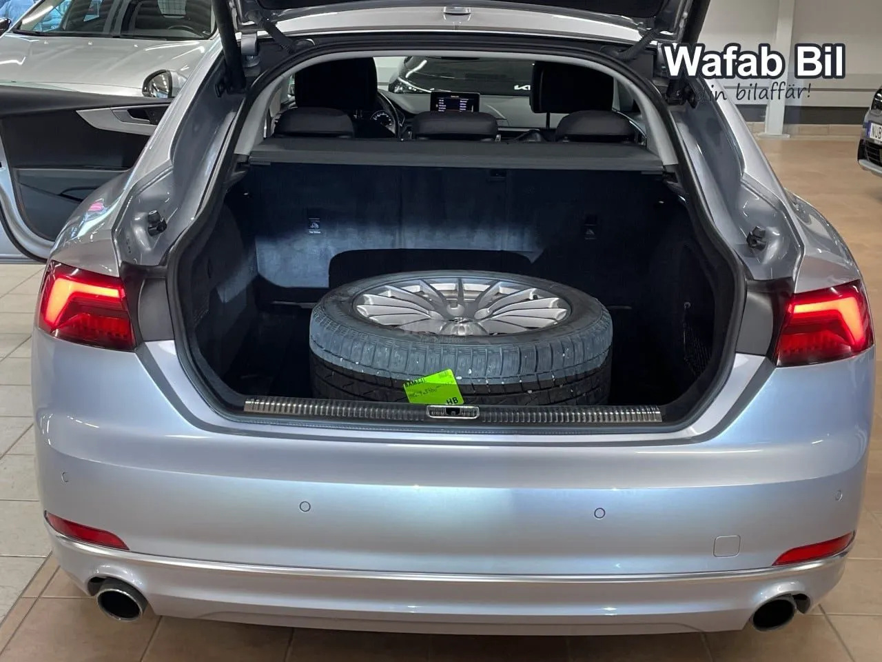 Vehicle image 13