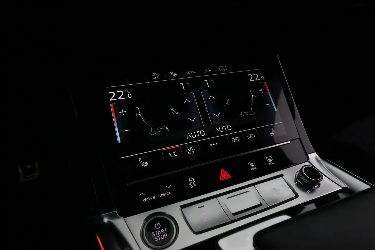 Vehicle image 22