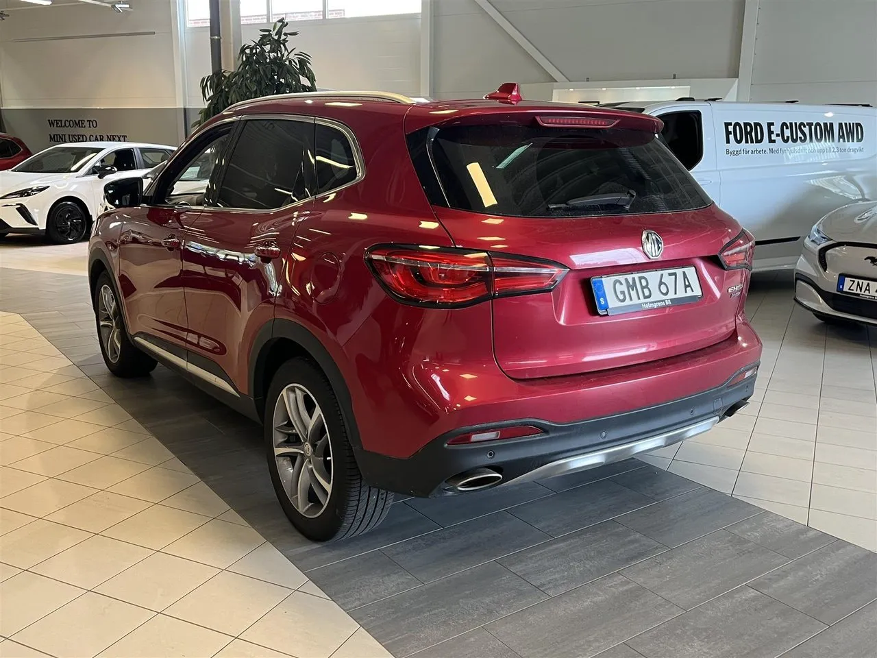 Vehicle image 3