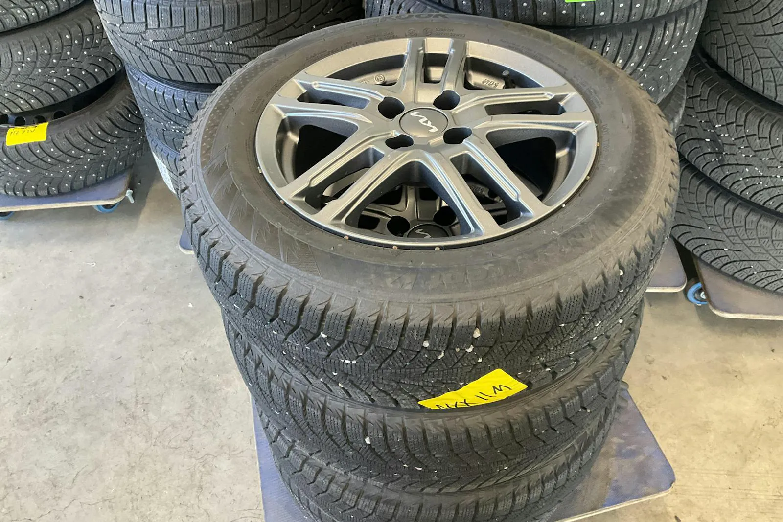 Vehicle image 13