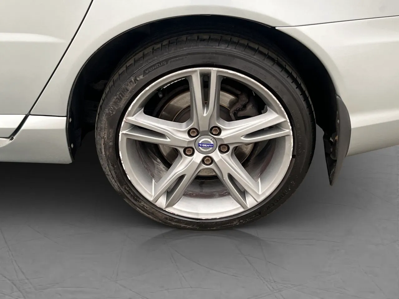 Vehicle image 30