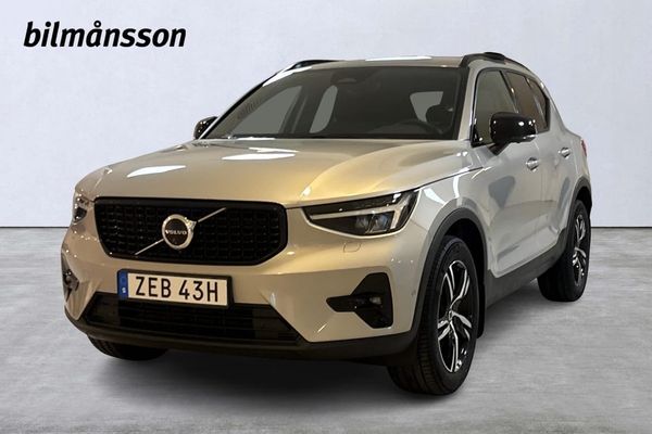 Volvo XC40 B3 FWD Bensin Plus Dark - 2025