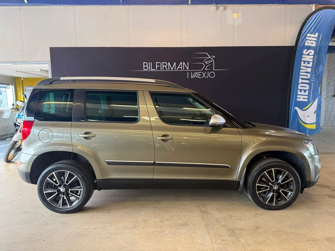 Vehicle image 1