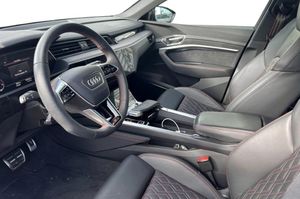 Audi SQ8 bild 7