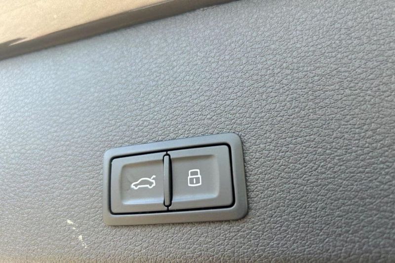 Audi SQ8 bild 11