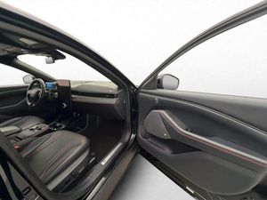 Ford Mustang Mach-E bild 26