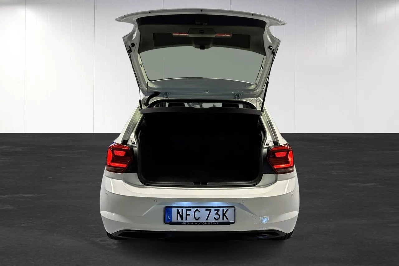 Vehicle image 21