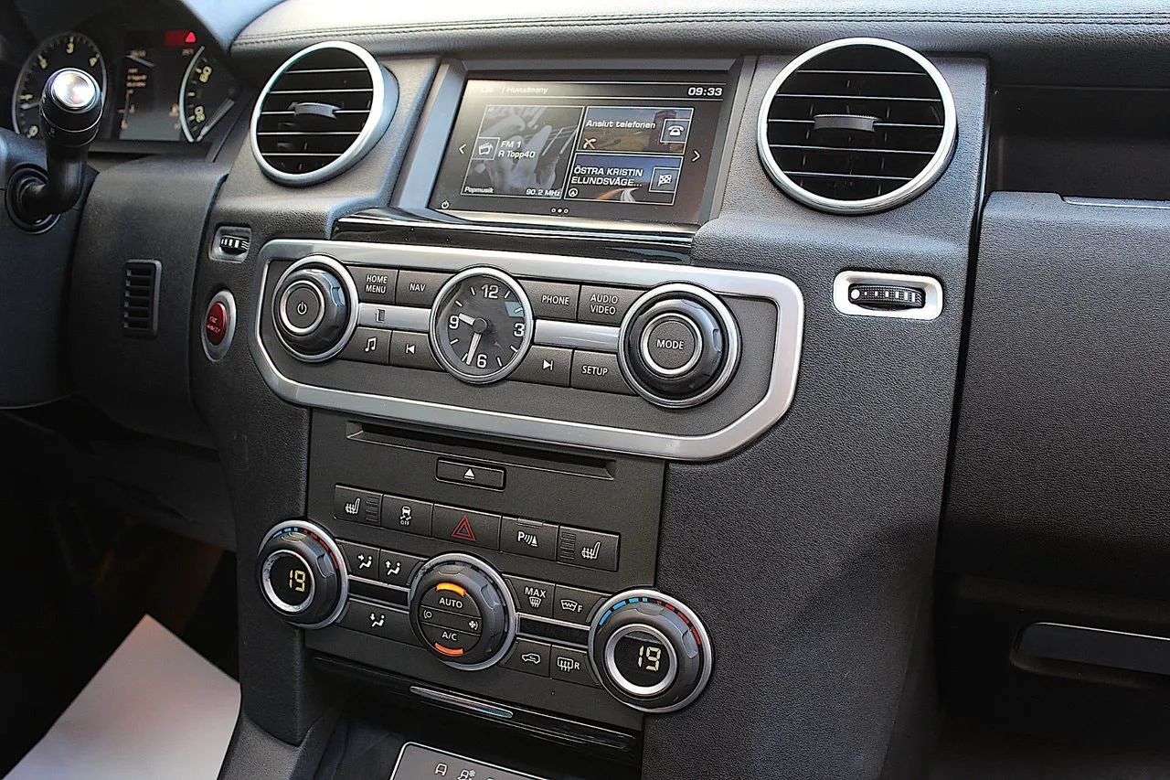 Vehicle image 27