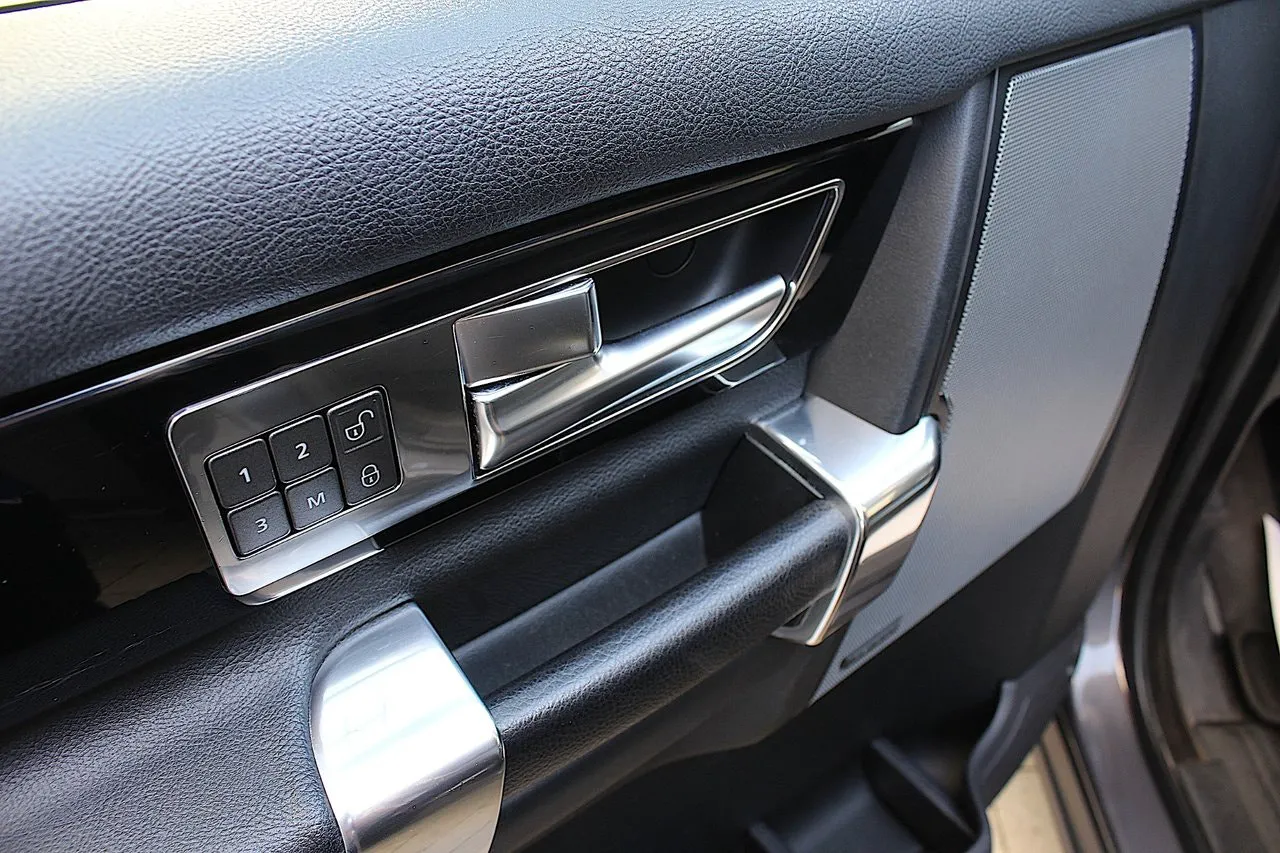 Vehicle image 31