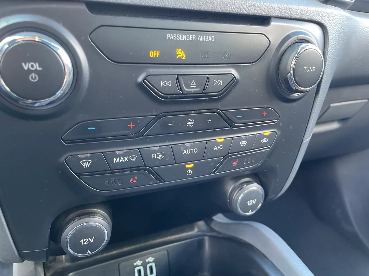 Vehicle image 22