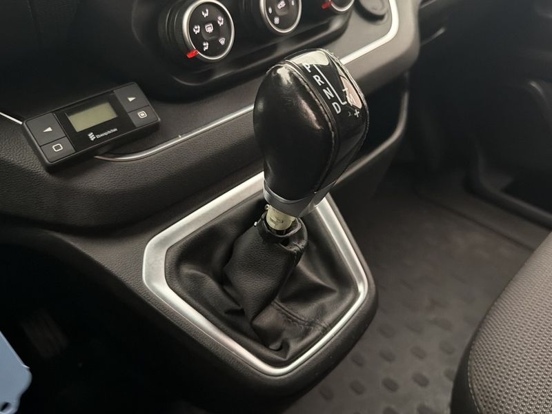 Renault Trafic bild 23