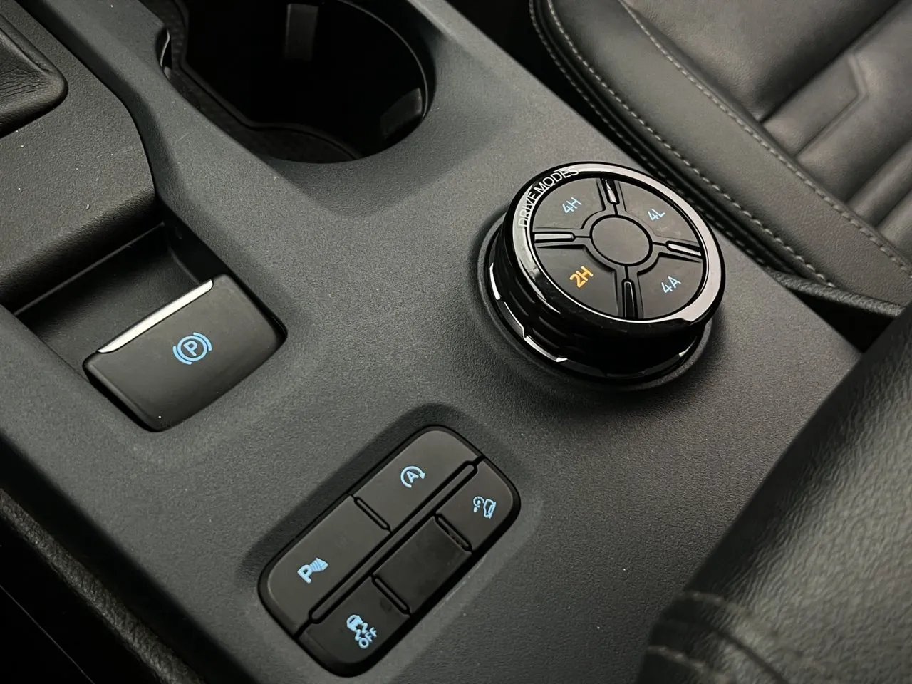 Vehicle image 28