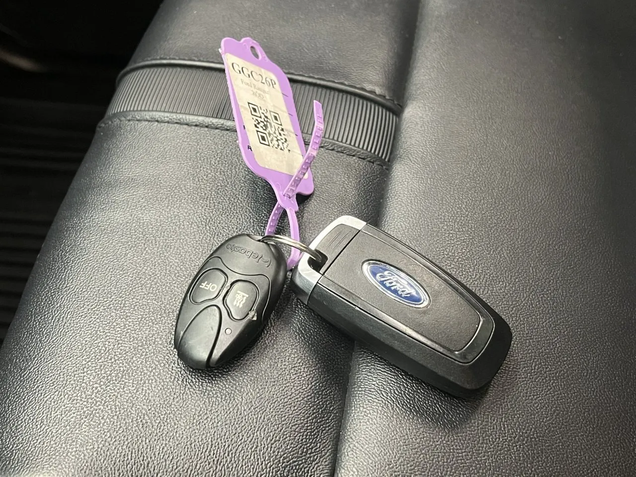 Vehicle image 33