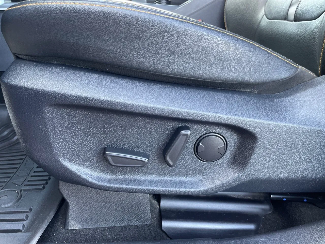 Vehicle image 28