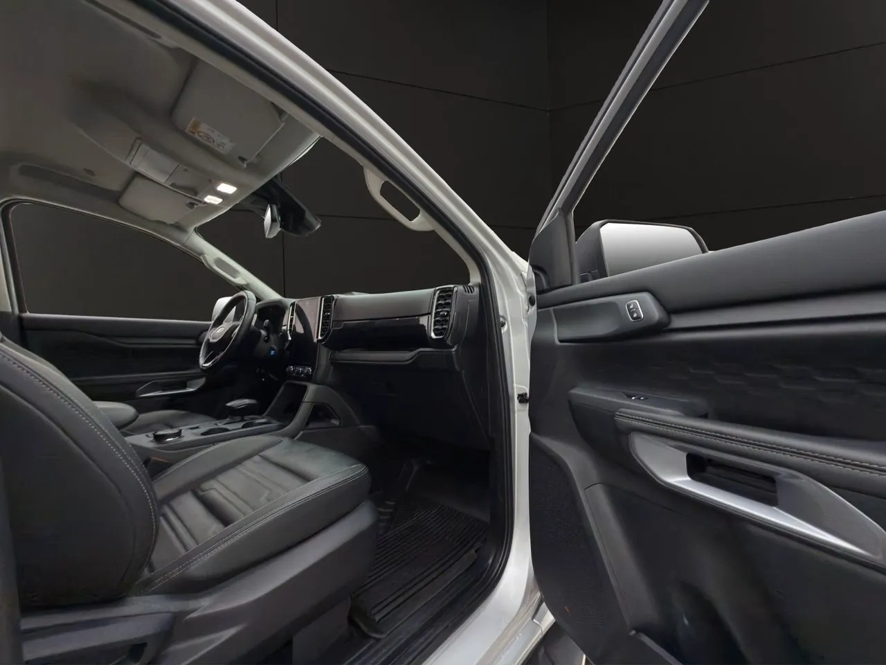 Vehicle image 36