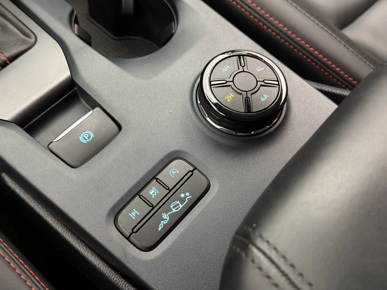 Vehicle image 32
