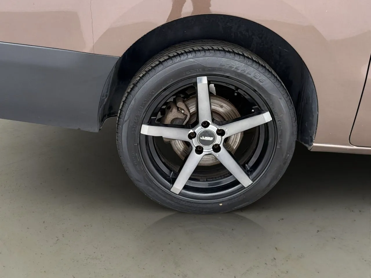 Vehicle image 31