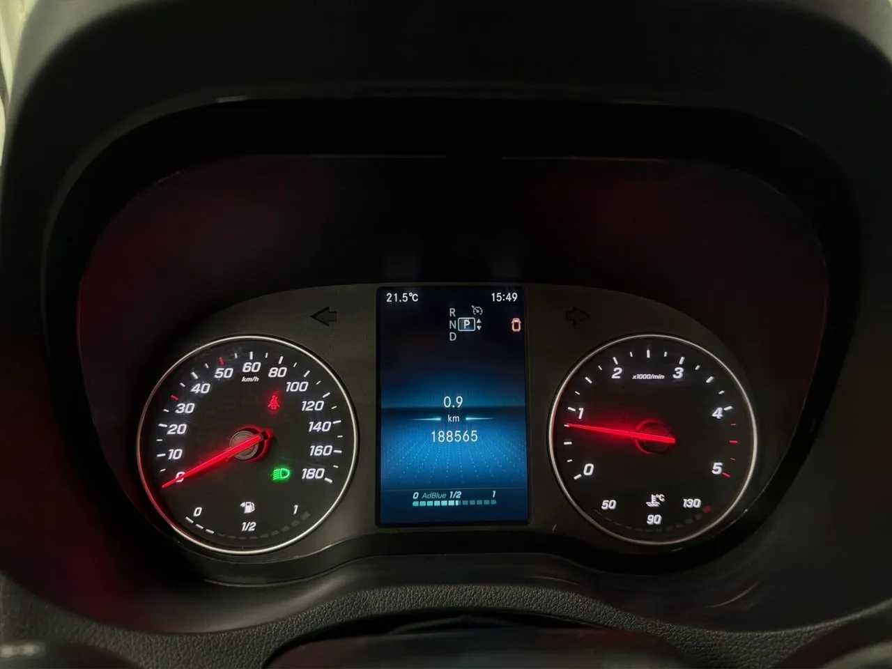 Vehicle image 18