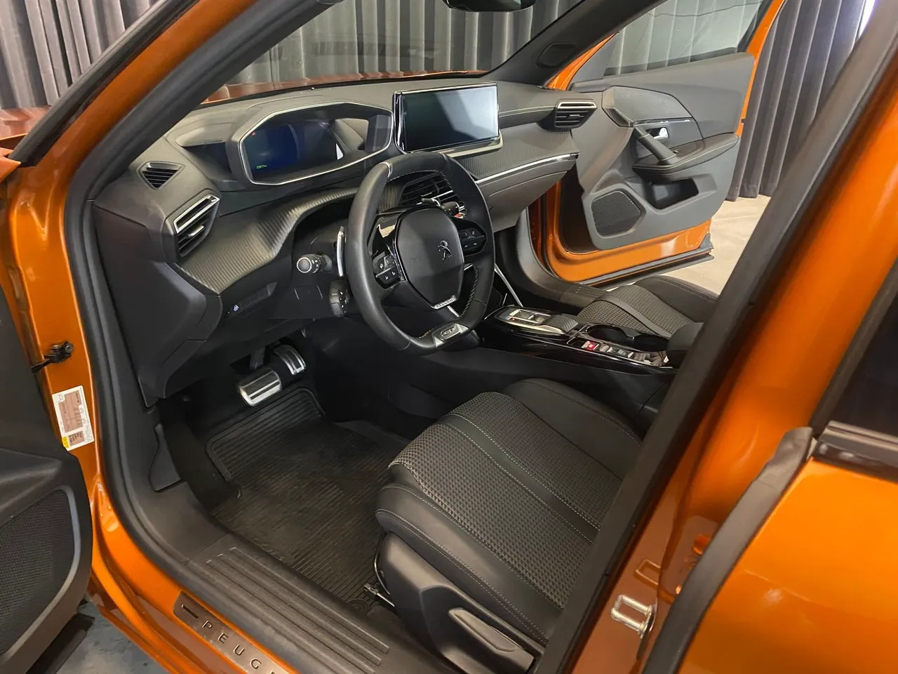 Vehicle image 23