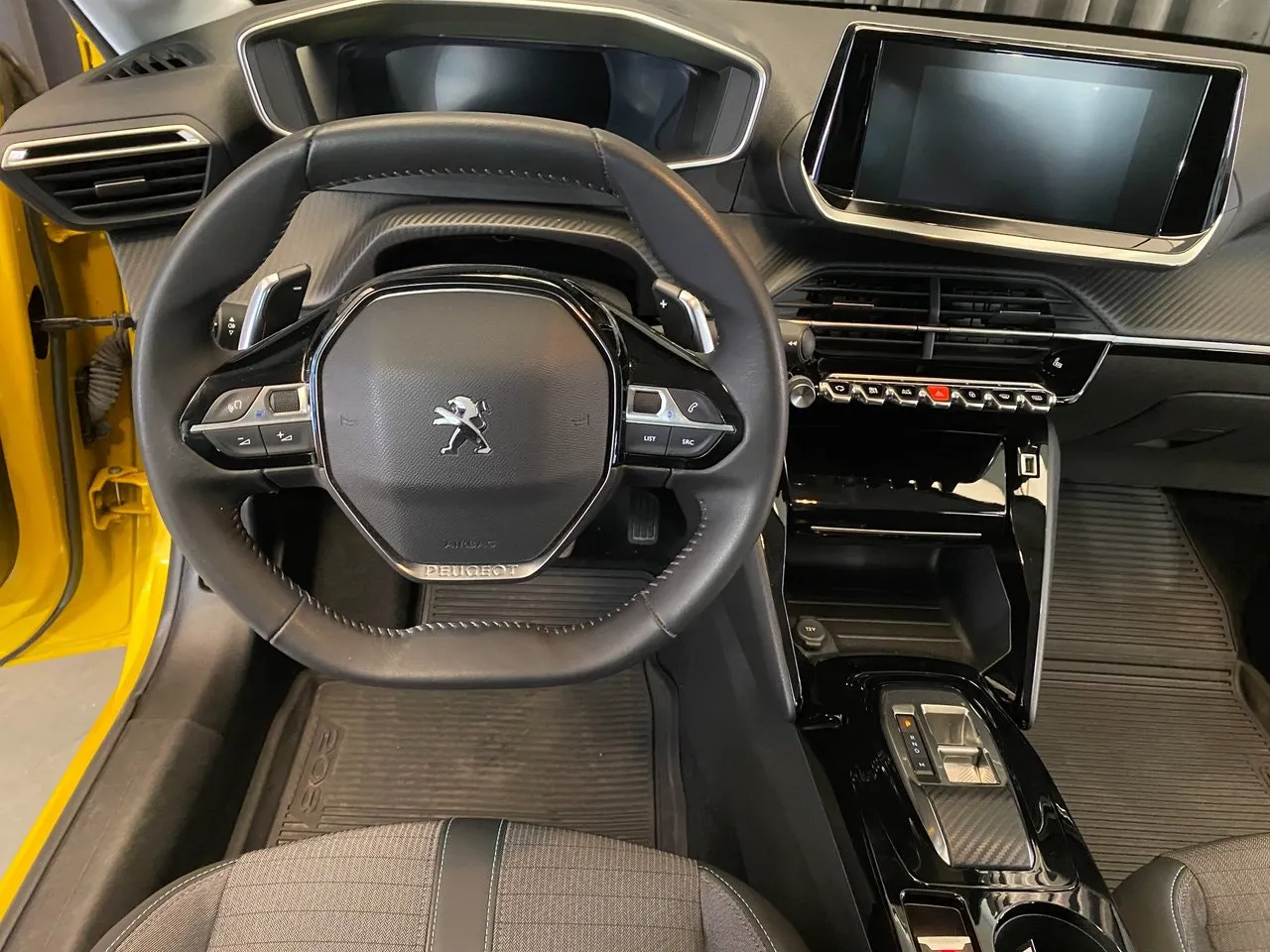 Vehicle image 35