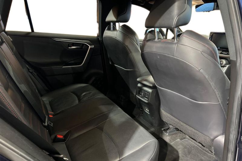 Toyota RAV4 bild 10