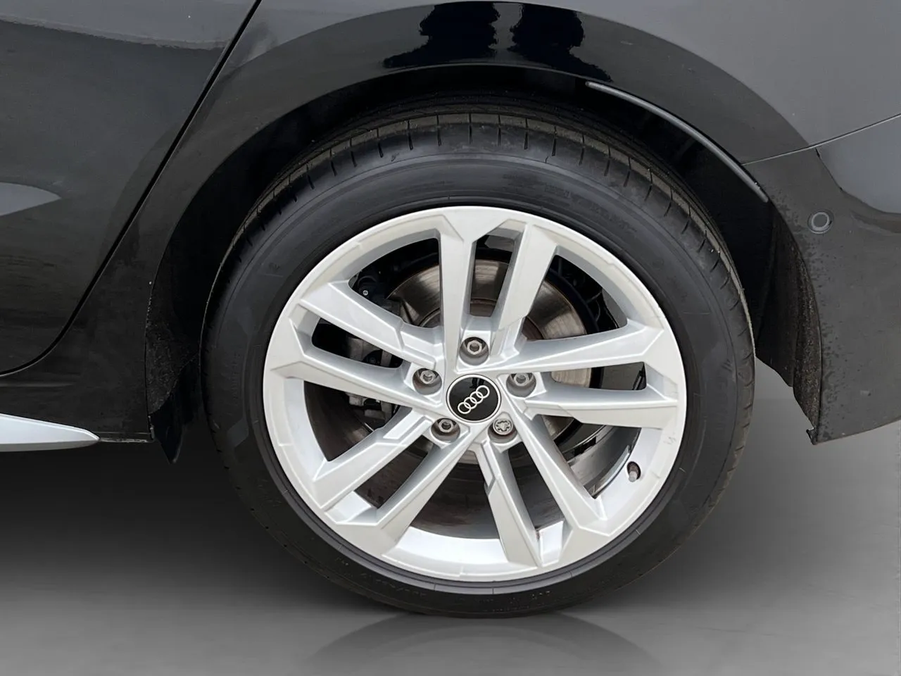 Vehicle image 31