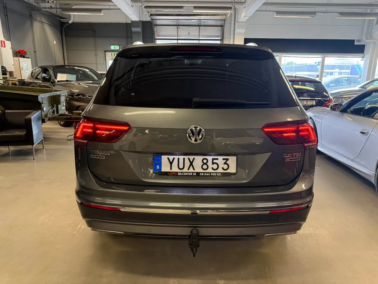 Vehicle image 6
