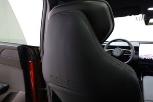 Mazda CX-6e bild 16