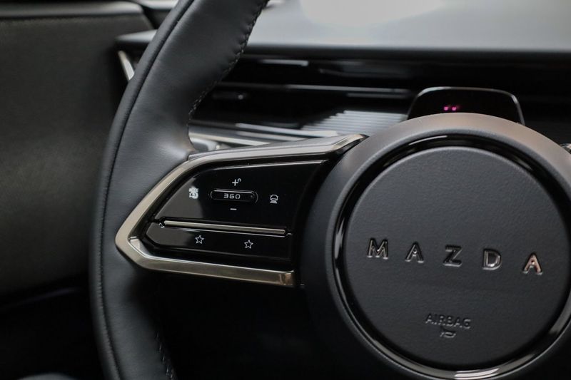 Mazda CX-6e bild 28