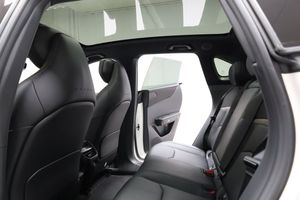 Mazda CX-6e bild 21