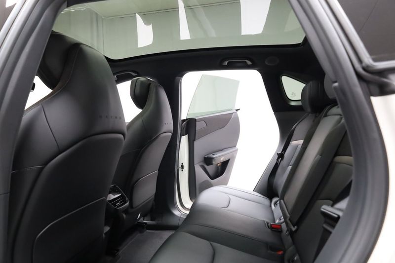 Mazda CX-6e bild 21