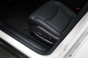 Mazda CX-6e bild 24